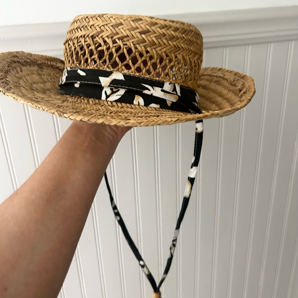 Doreman Pacific Co DPC Small Women's Straw Hat with Black Floral Band - Picture 5 of 9